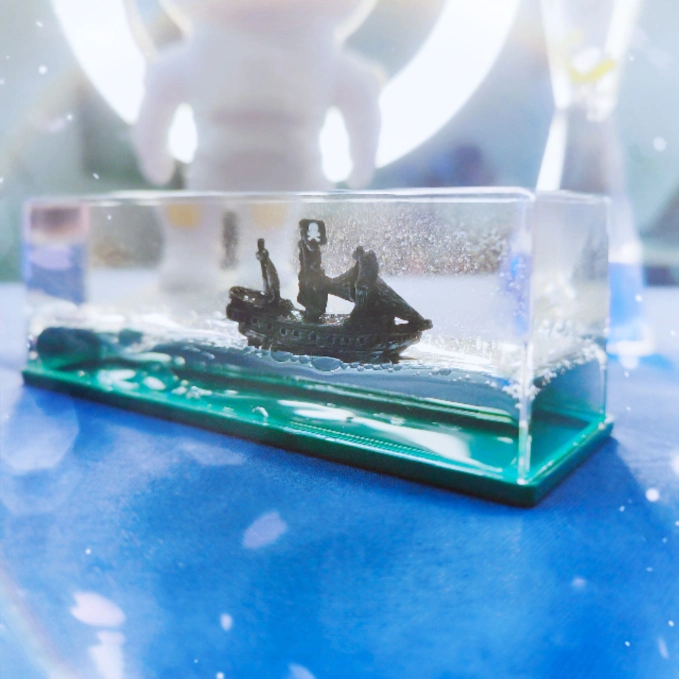 Acrylic Cruise Ship Hits Iceberg Decoration That Never Sinks, Liquid Wave Paperweight Desk Craft, Car Desktop Ornaments